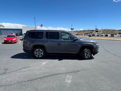 2023 Jeep Wagoneer Base 4x4