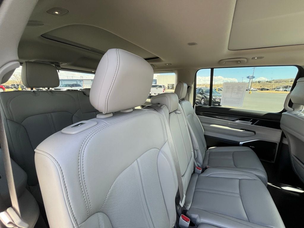 2023 Jeep Wagoneer Base 4x4