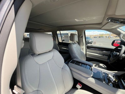 2023 Jeep Wagoneer Base 4x4