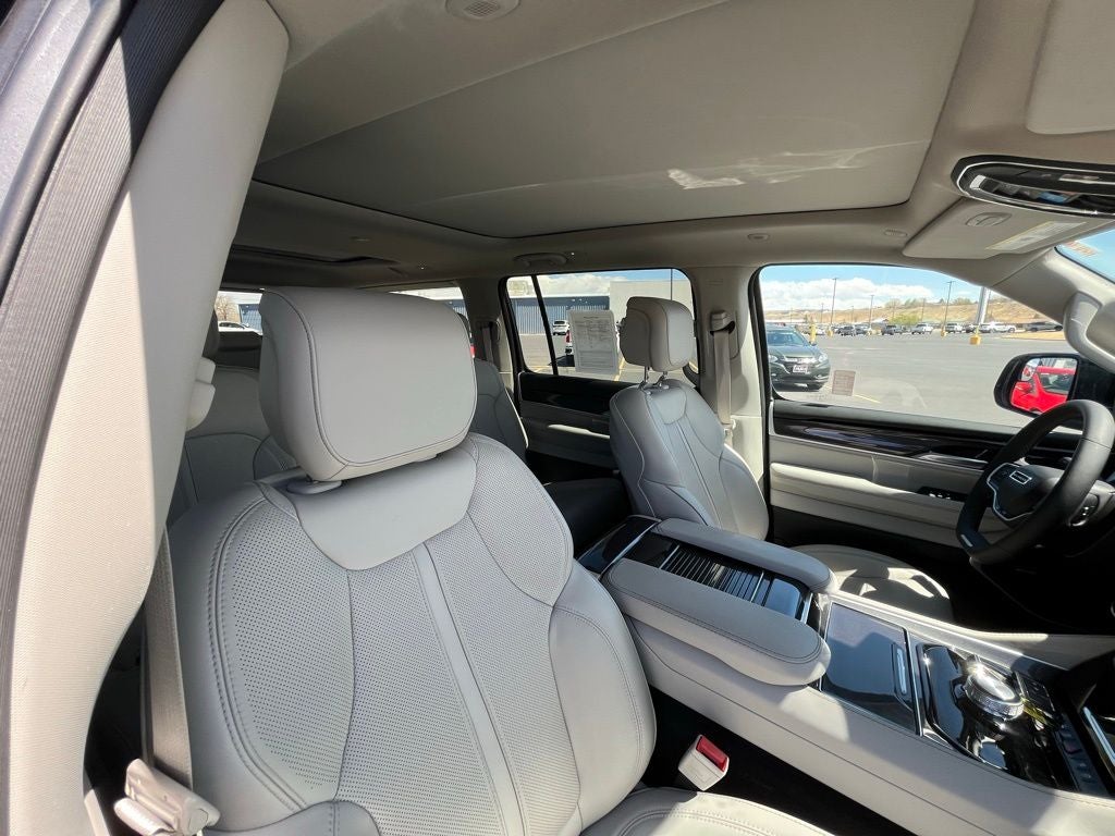 2023 Jeep Wagoneer Base 4x4