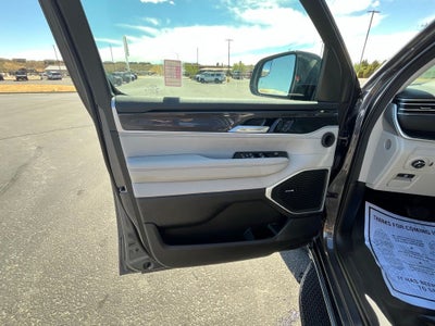 2023 Jeep Wagoneer Base 4x4