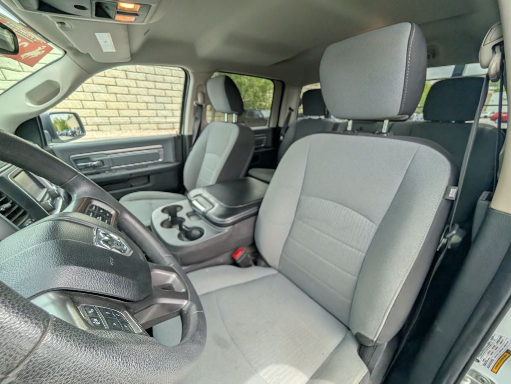 2022 RAM 1500 Classic SLT 4X4