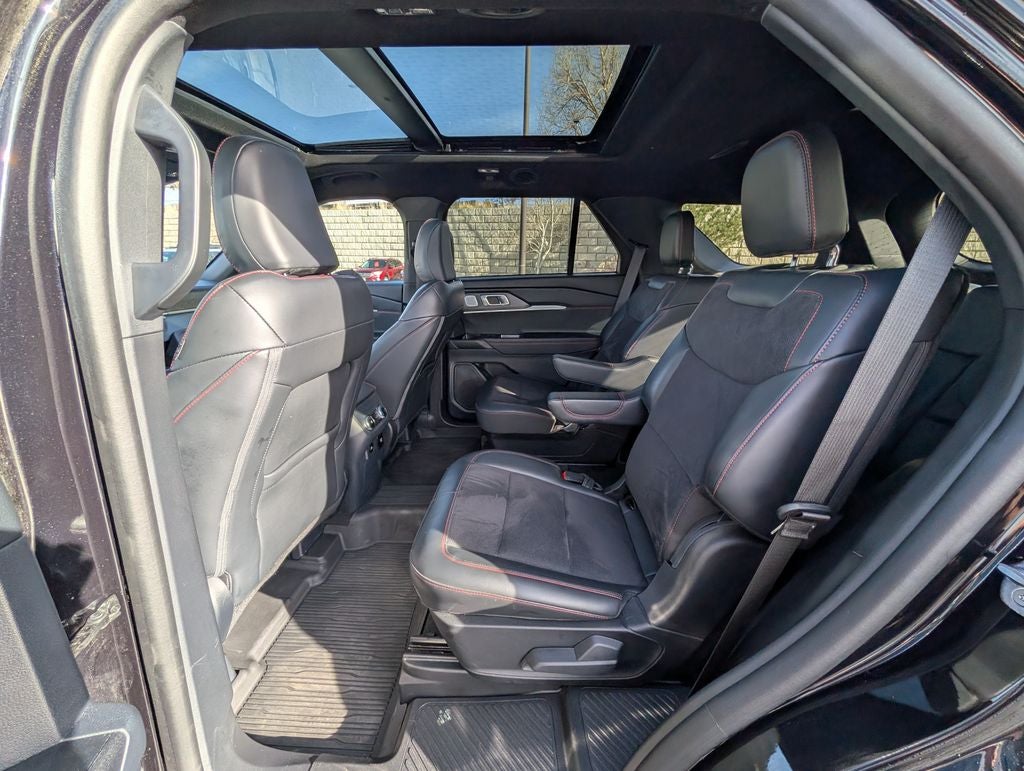 2025 Ford Explorer ST 4WD