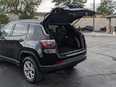 2025 Jeep Compass Latitude W/Sunroof