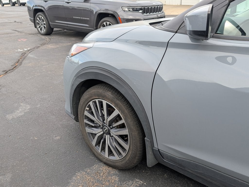 2022 Nissan Kicks SV