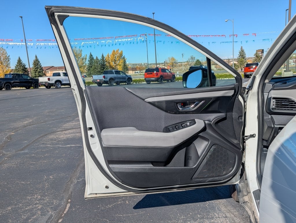 2025 Subaru Outback Premium w/Sunroof