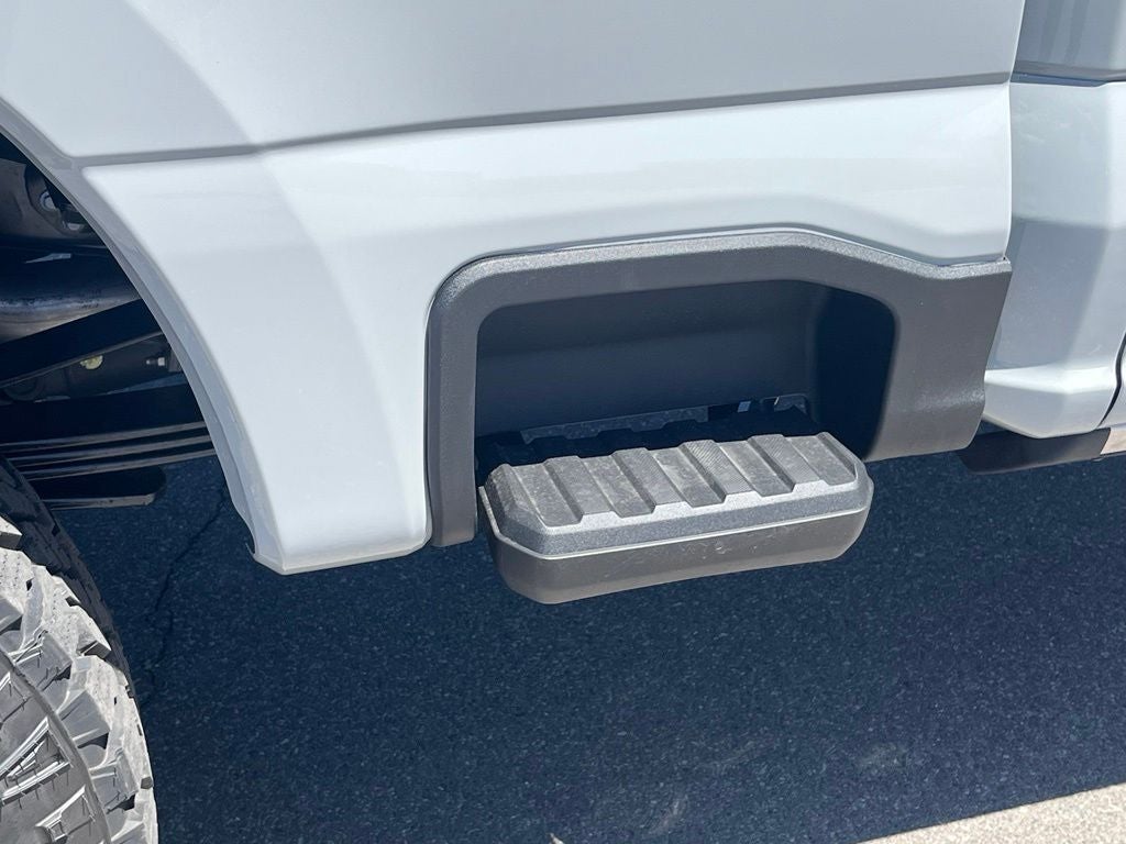 2026 Ford F-350SD Lariat Tremor