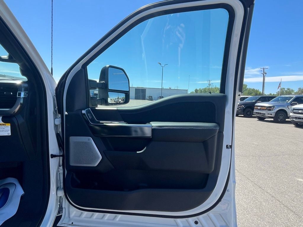2026 Ford F-350SD Platinum DRW