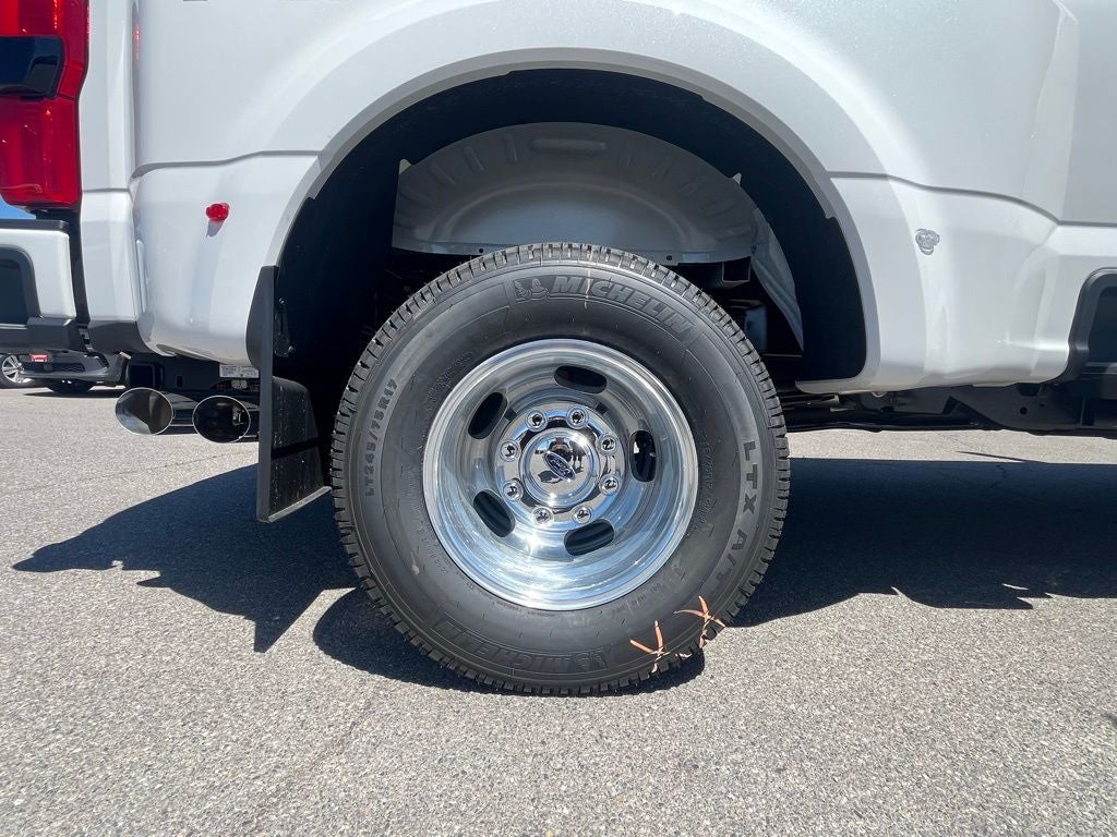2026 Ford F-350SD Platinum DRW