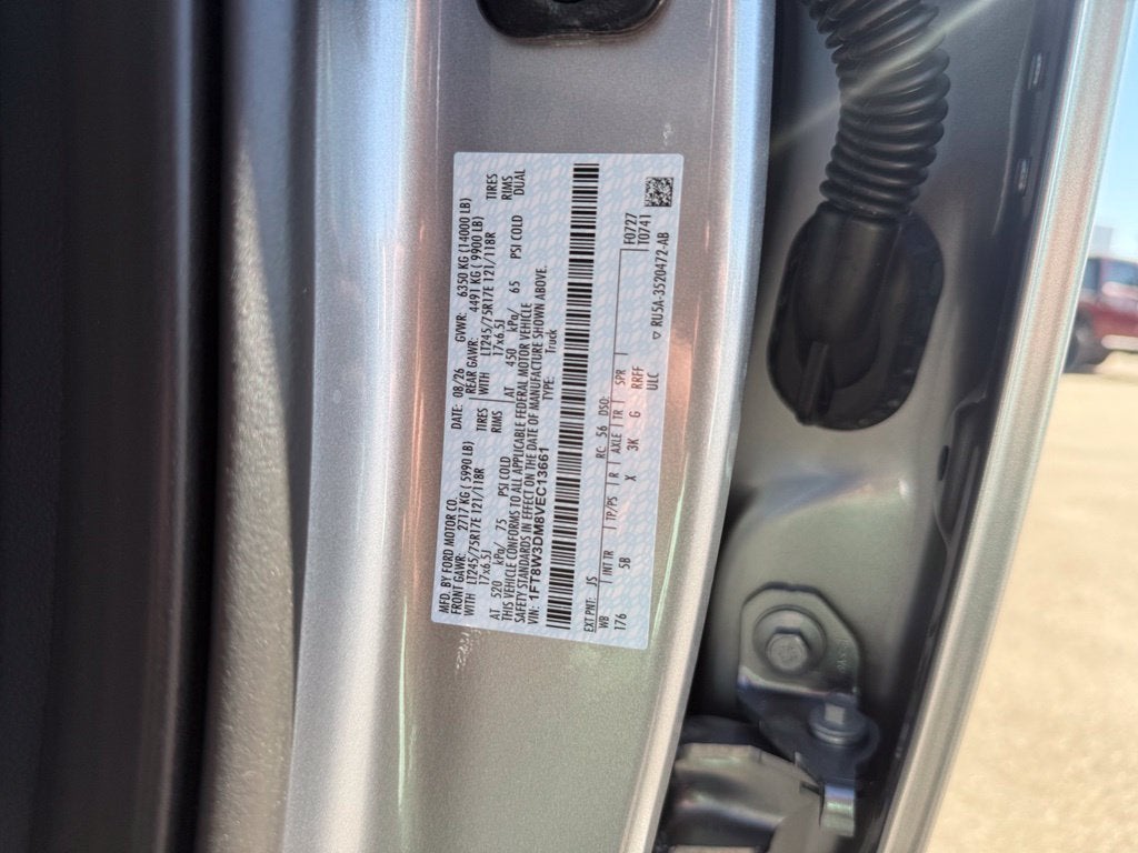 2027 Ford F-350SD Lariat DRW