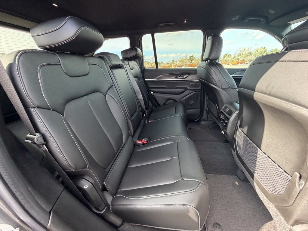 2026 Jeep Grand Cherokee LIMITED 4X4