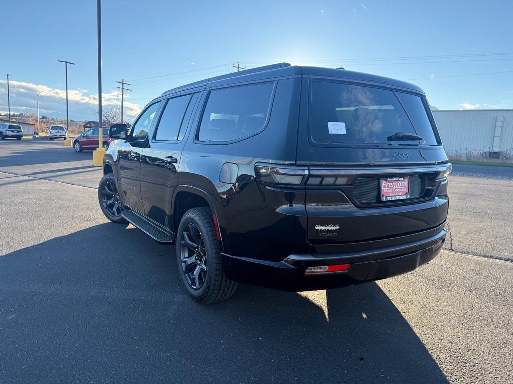 2027 Jeep Grand Wagoneer Base