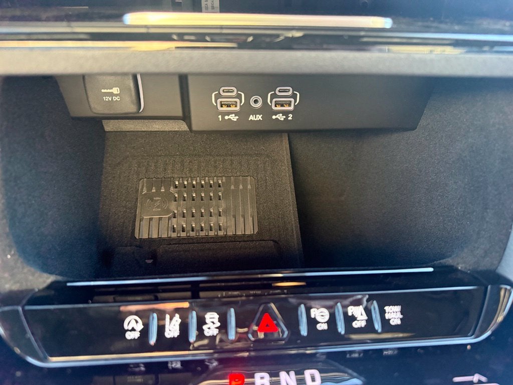 2027 Jeep Grand Wagoneer Base