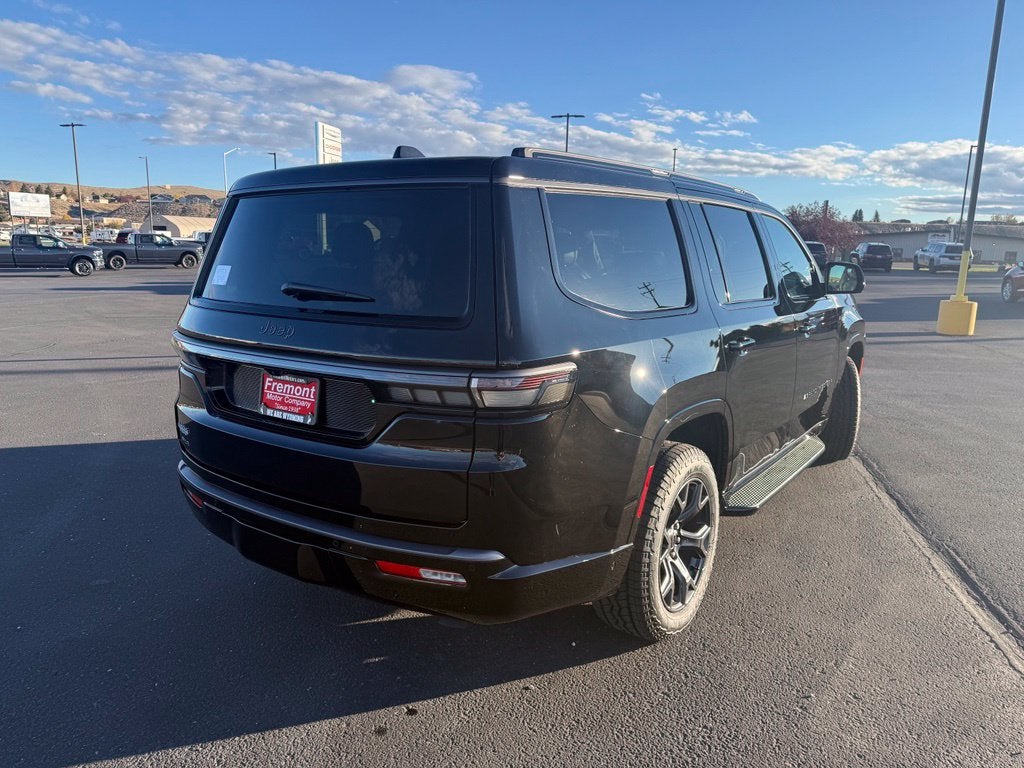 2027 Jeep Grand Wagoneer Base