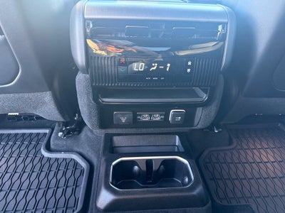 2027 Jeep Grand Wagoneer Base