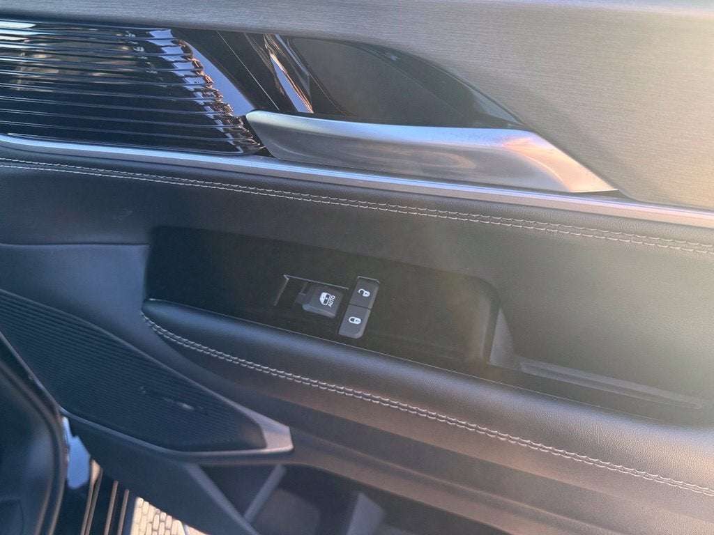 2027 Jeep Grand Wagoneer Base