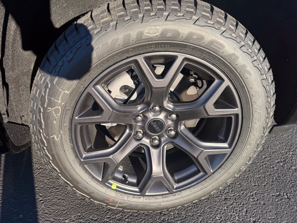 2027 Jeep Grand Wagoneer Base