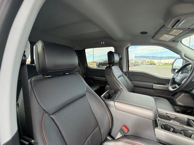 2026 Ford F-350SD Lariat Black Appearance Pkg
