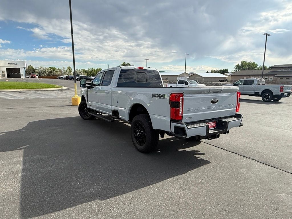 2026 Ford F-350SD Lariat Black Appearance Pkg