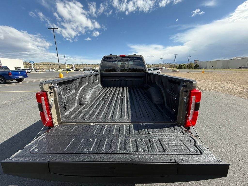 2026 Ford F-350SD Lariat DRW