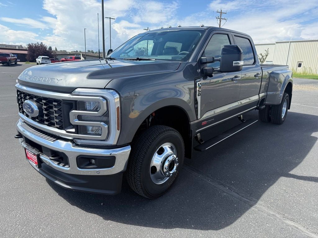 2026 Ford F-350SD Lariat DRW