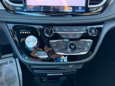 2027 Chrysler Pacifica PACIFICA SELECT AWD