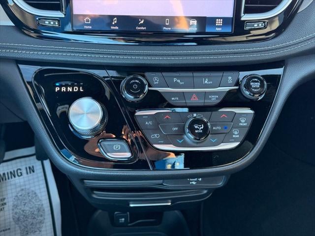 2027 Chrysler Pacifica PACIFICA SELECT AWD