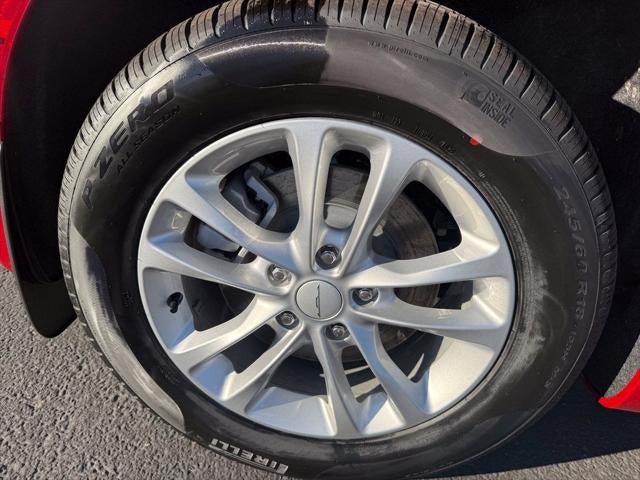2027 Chrysler Pacifica PACIFICA SELECT AWD