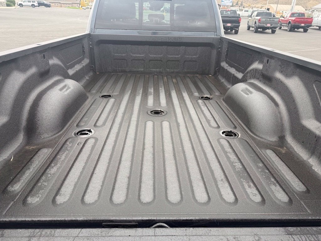 2027 RAM 3500 RAM 3500 LARAMIE CREW CAB 4X4 8' BOX