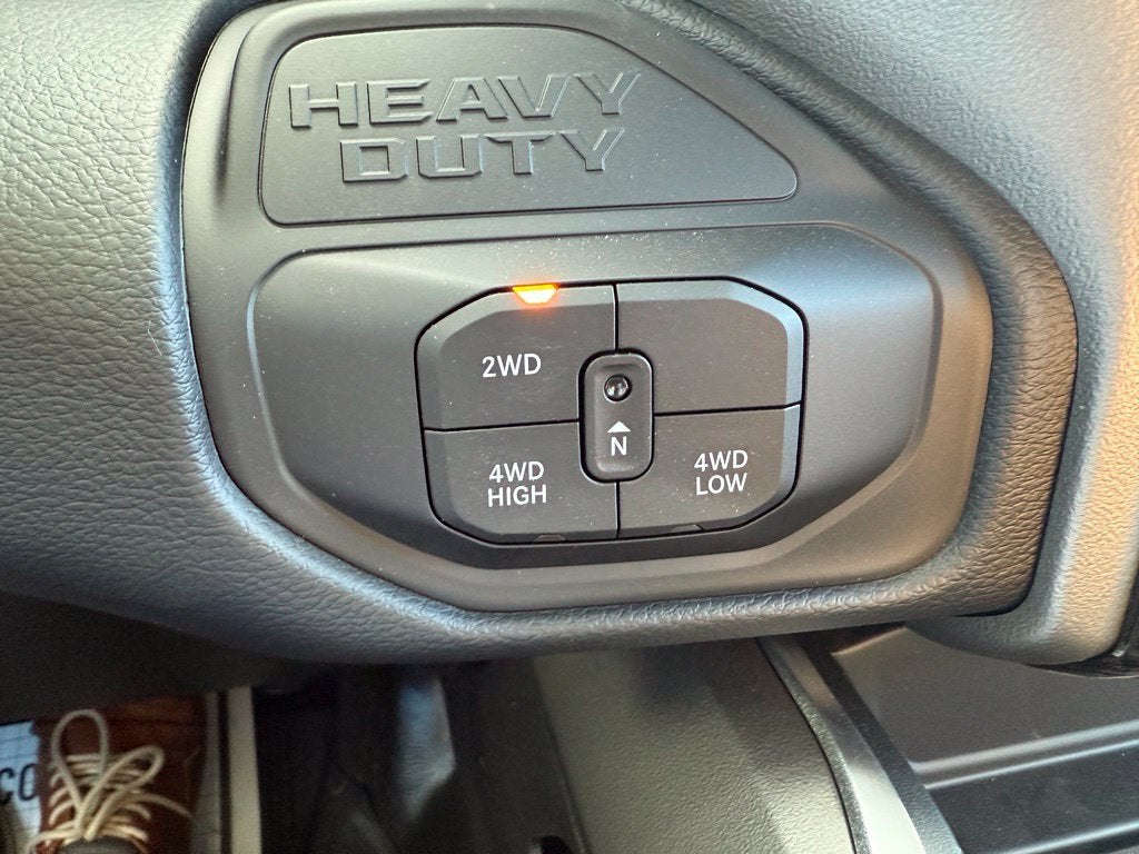 2027 RAM 3500 RAM 3500 BIG HORN CREW CAB 4X4 8' BOX