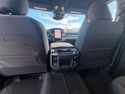 2027 RAM 3500 RAM 3500 BIG HORN CREW CAB 4X4 8' BOX