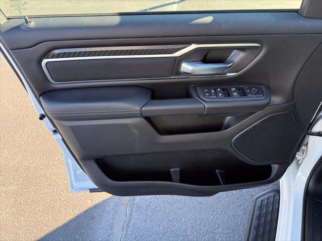 2027 RAM 1500 RAM 1500 BIG HORN CREW CAB 4X4 5'7' BOX