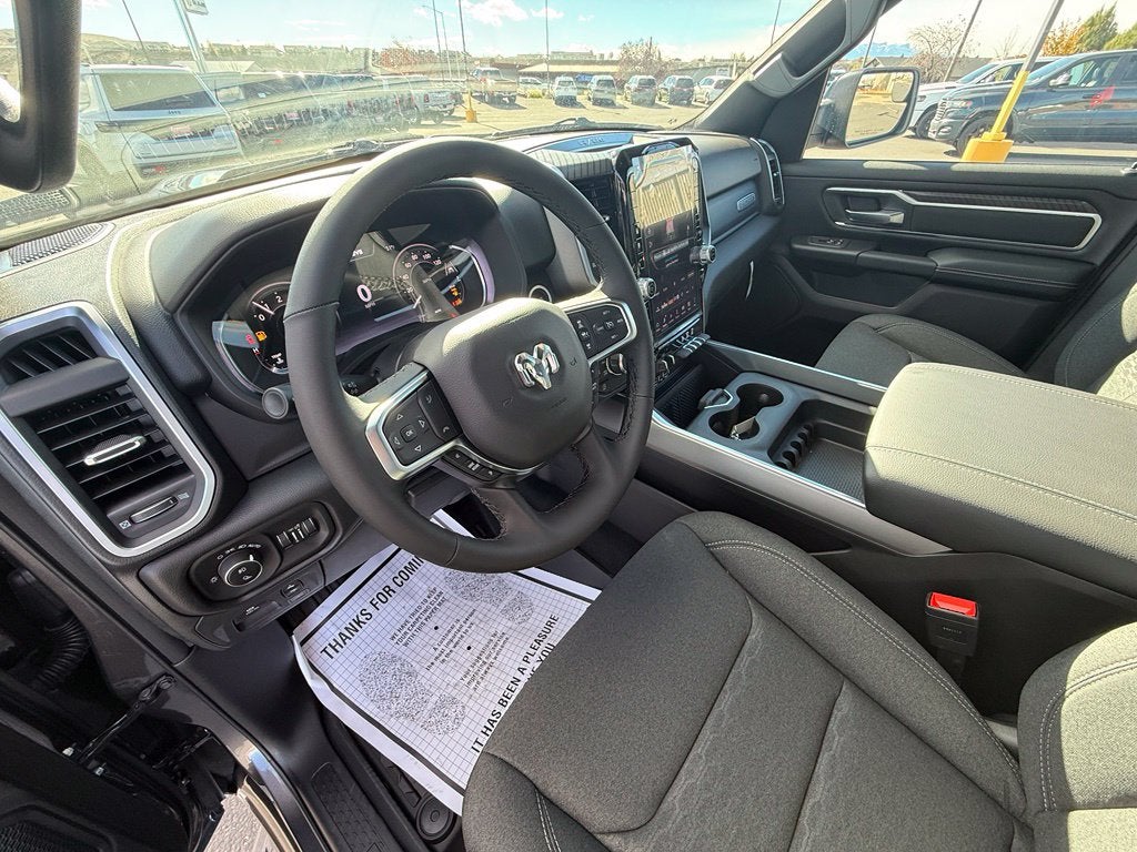 2027 RAM 1500 RAM 1500 BIG HORN CREW CAB 4X4 5'7' BOX