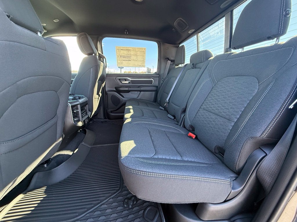 2027 RAM 1500 RAM 1500 BIG HORN CREW CAB 4X4 5'7' BOX
