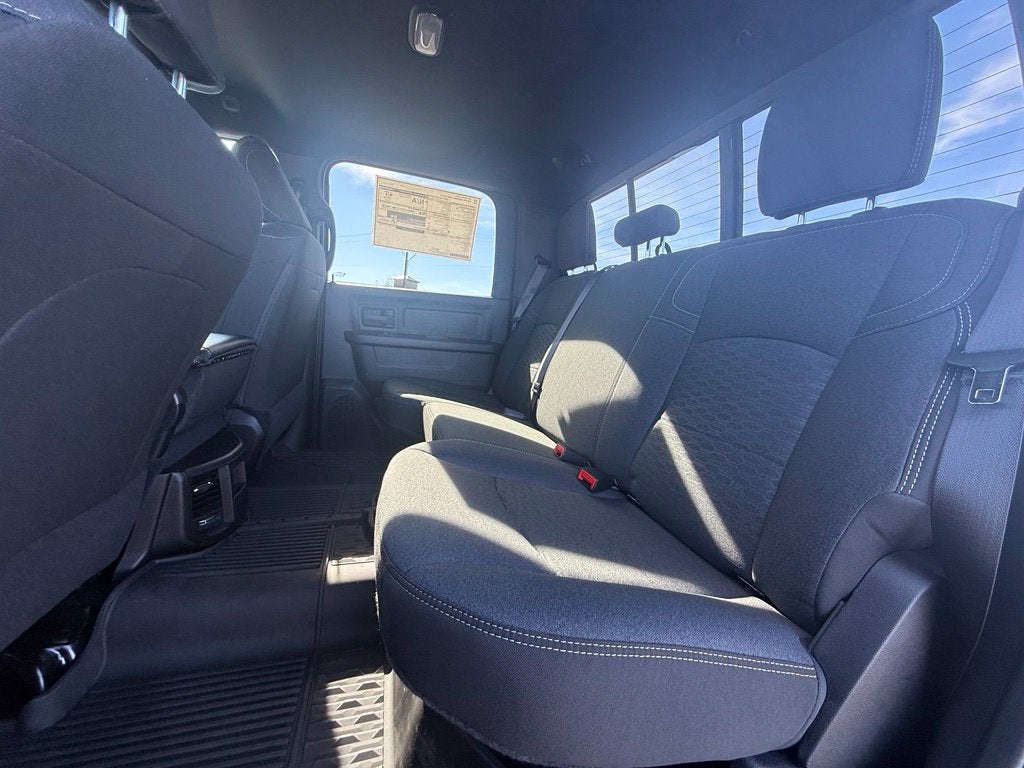 2027 RAM 2500 2500 TRADESMAN CREW CAB 4X4 6'4' BOX
