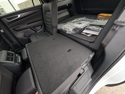 2026 Volkswagen Atlas Cross Sport SEL R-Line Black