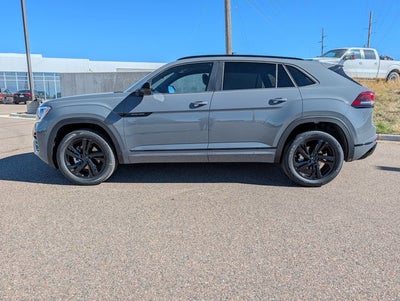 2026 Volkswagen Atlas Cross Sport 2.0T SEL R-Line Black