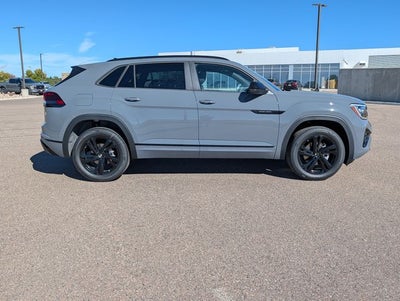 2026 Volkswagen Atlas Cross Sport 2.0T SEL R-Line Black