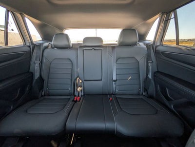2026 Volkswagen Atlas Cross Sport 2.0T SEL R-Line Black