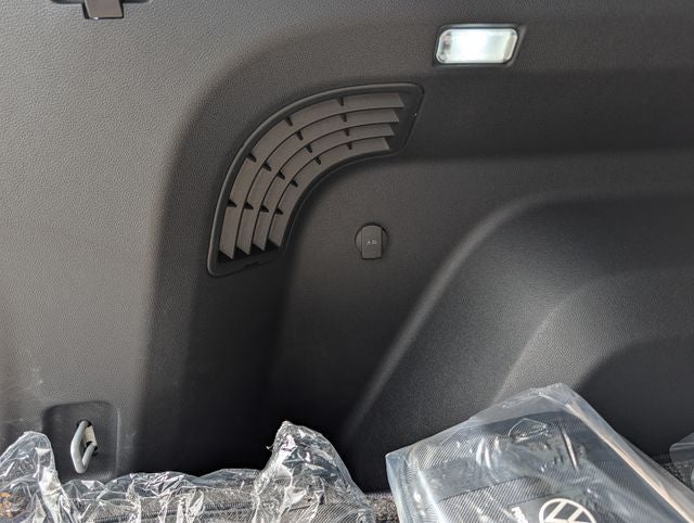 2026 Volkswagen Atlas Cross Sport SEL Premium R-Line