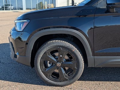 2027 Volkswagen Taos 1.5T SE Black