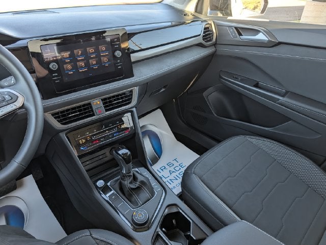 2027 Volkswagen Taos 1.5T SE Black