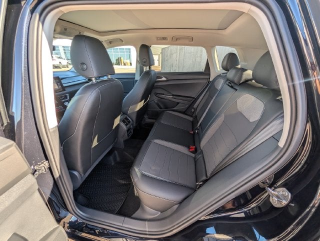 2027 Volkswagen Taos 1.5T SE Black