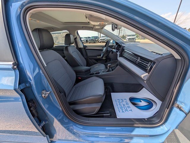 2025 Volkswagen Jetta 1.5T SE