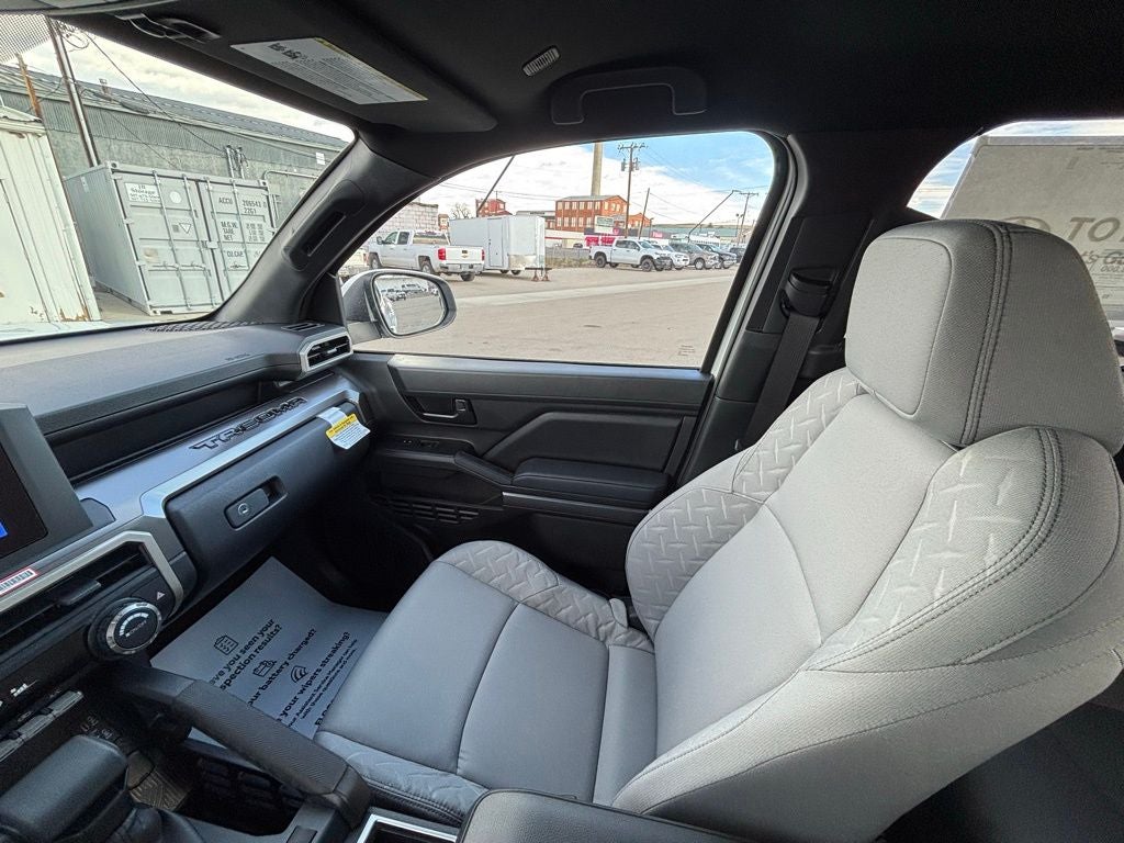 2025 Toyota Tacoma SR5 4X4