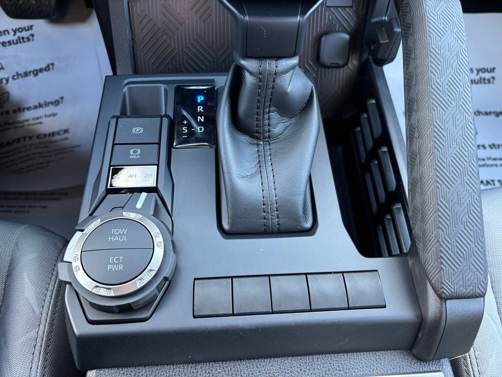 2025 Toyota Tacoma SR5 4X4