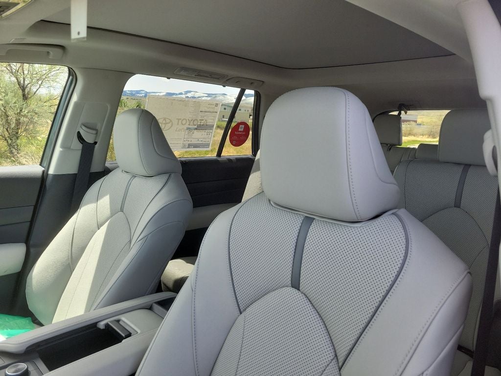 2026 Toyota Grand Highlander Base