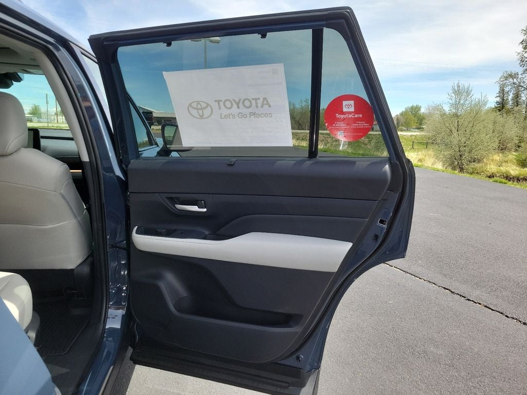 2026 Toyota Grand Highlander Base
