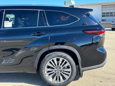 2026 Toyota Highlander Platinum