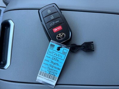 2026 Toyota Highlander Platinum